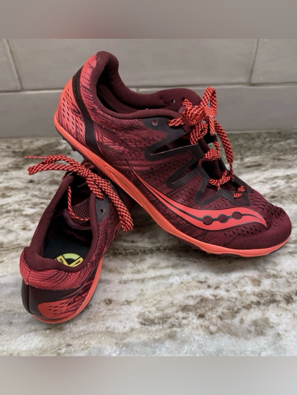 Saucony Women’s Carrera XC 3 Flat Track Running Shoes Berry Viz Red Size 10.5